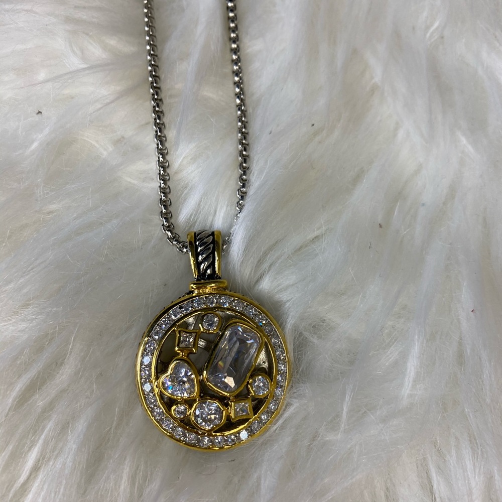 SILVER CHAIN WITH RHINESTONE NECKLACE PENDANT